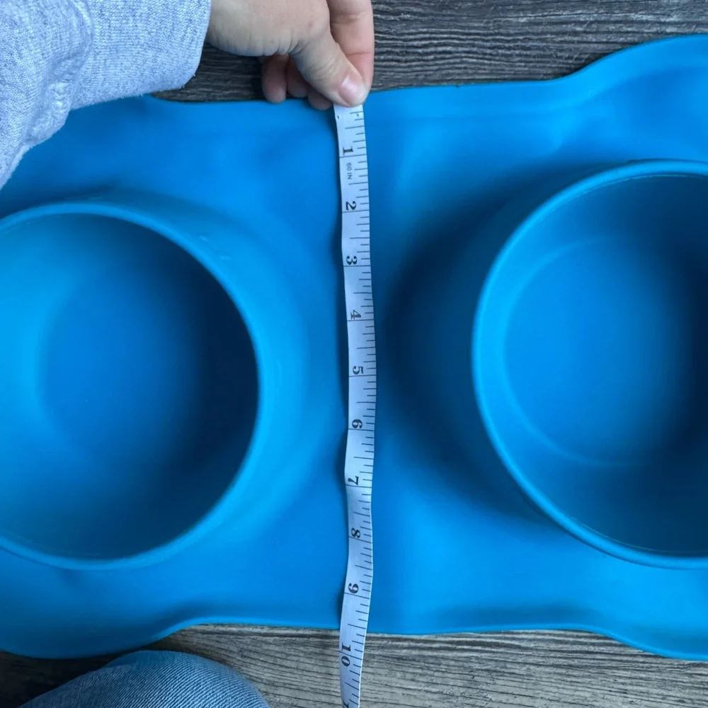 Blue Silicone Pet Feeding Mat with Bowls